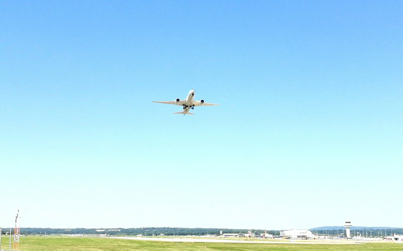 รถรับส่งสนามบิน